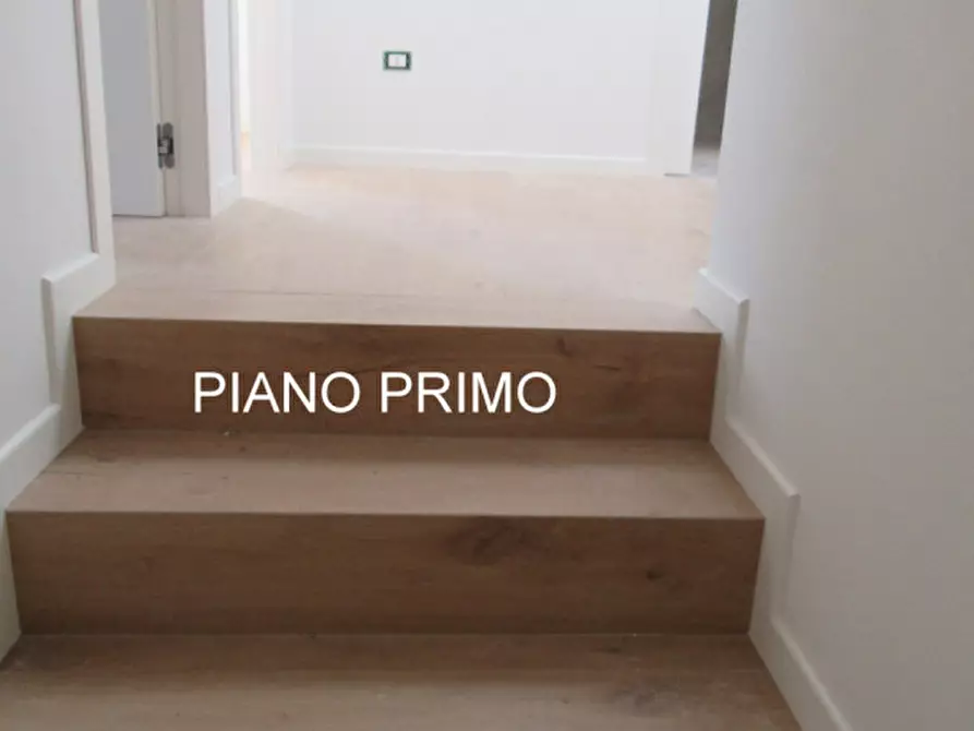 Immagine 11 di Casa quadrifamiliare in vendita  in Via Nazario Sauro a Abano Terme