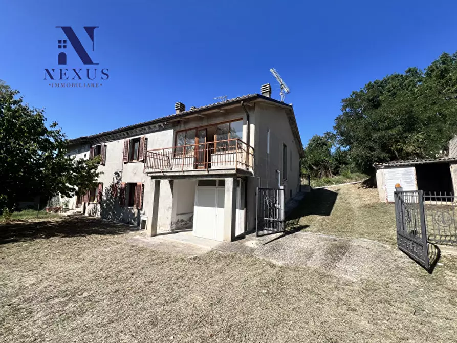 Immagine 2 di Casa bifamiliare in vendita  a Montefelcino