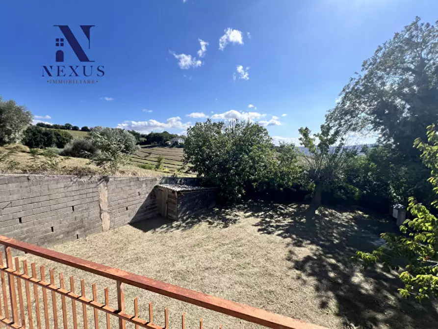 Immagine 9 di Casa bifamiliare in vendita  a Montefelcino