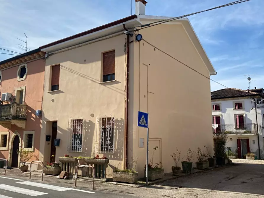 Immagine 1 di Appartamento in vendita  in Via Marconi a Mozzecane