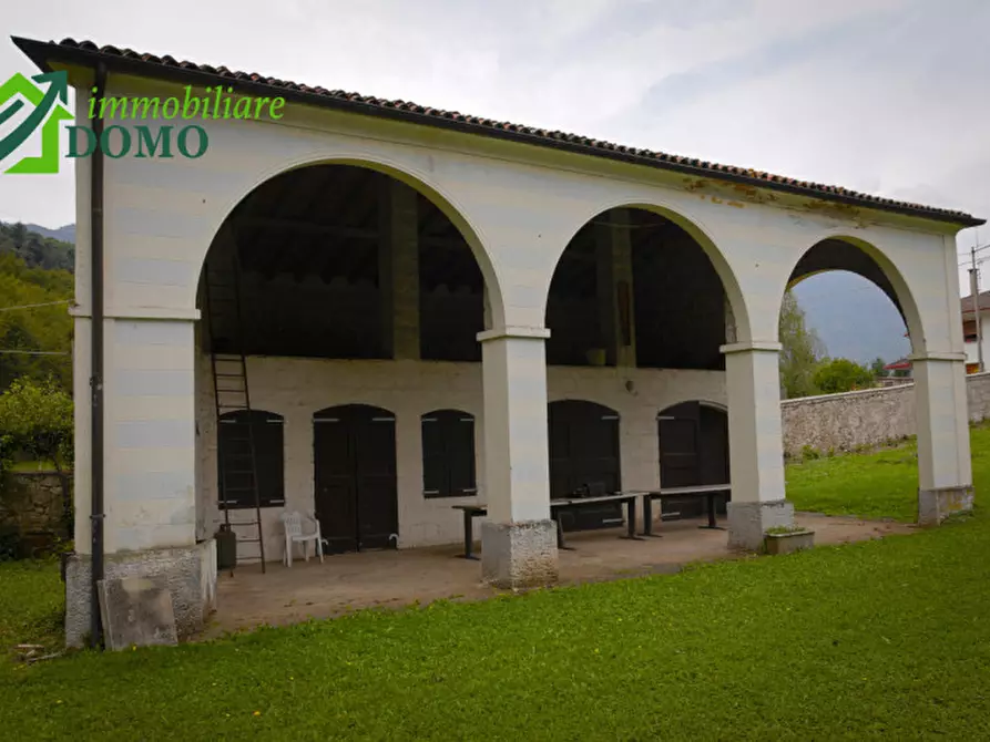Immagine 12 di Villa in vendita  in via pieve a Velo D'astico