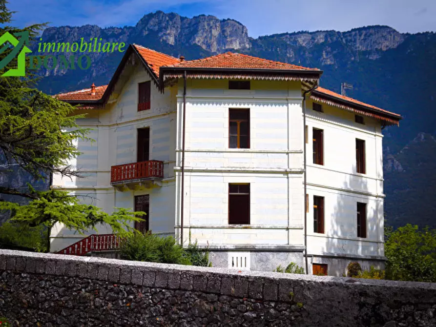 Immagine 21 di Villa in vendita  in via pieve a Velo D'astico