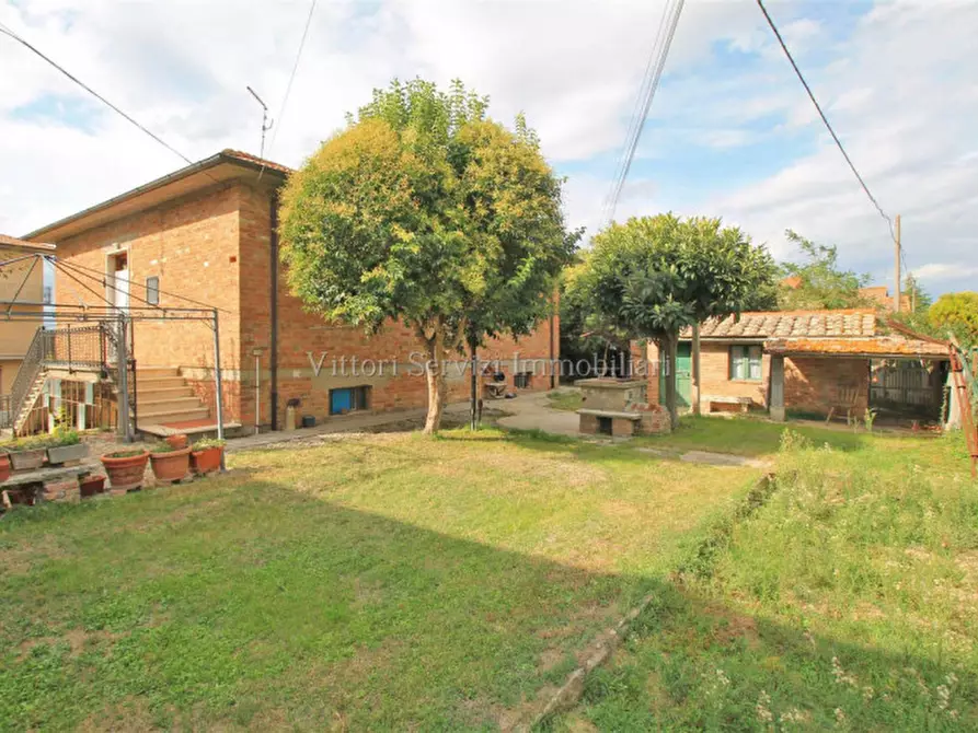 Immagine 2 di Casa indipendente in vendita  a Montepulciano