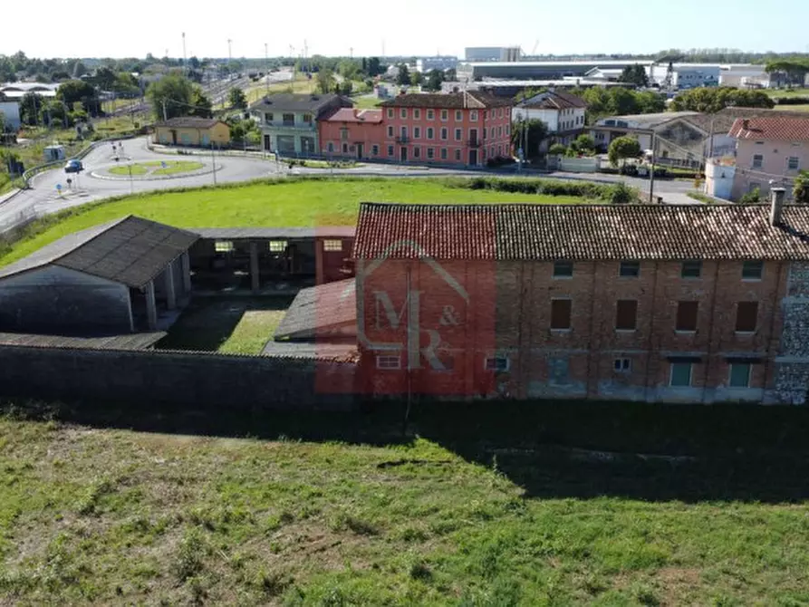 Immagine 9 di Casa indipendente in vendita  in Viale San Marco 17 a Palmanova