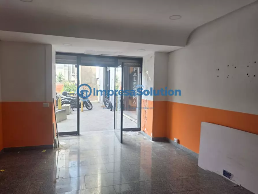 Immagine 9 di Negozio in vendita  in Piazza Museo Filangieri a Napoli