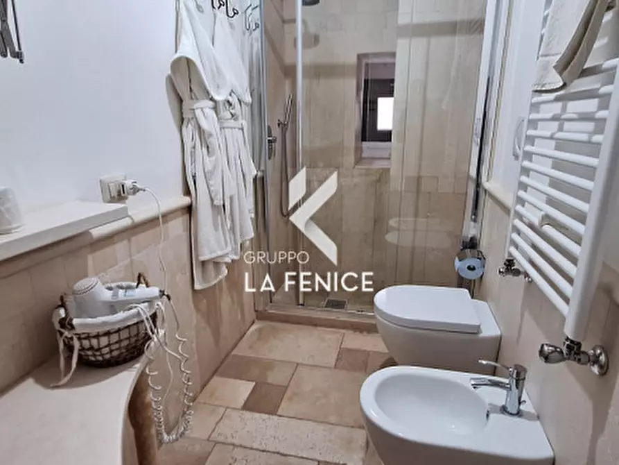 Immagine 31 di Appartamento in vendita  in via Dura a Locorotondo