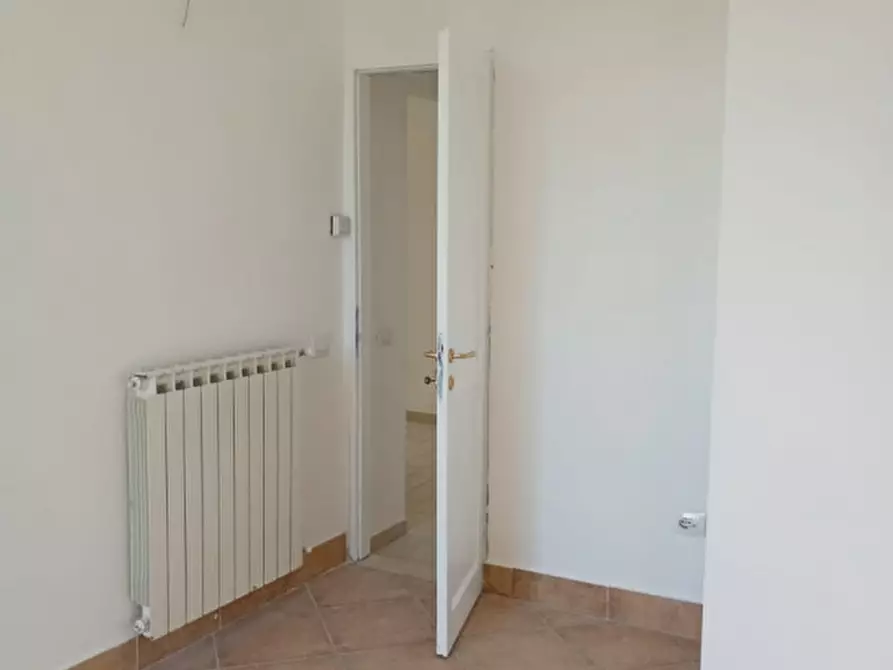 Immagine 40 di Appartamento in affitto  in Salita del Casale 33 a Napoli