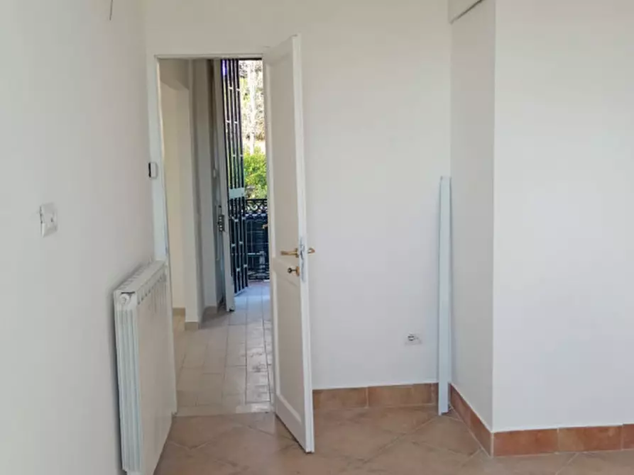 Immagine 53 di Appartamento in affitto  in Salita del Casale 33 a Napoli