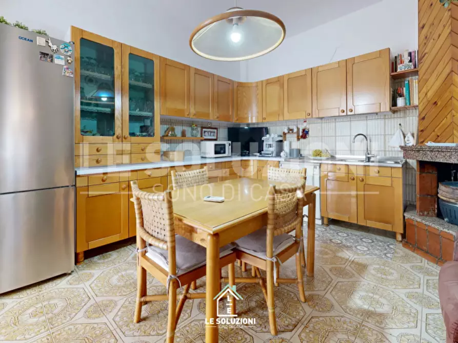 Immagine 17 di Appartamento in vendita  in Via Gianbattista Vico 6 a Castellana Grotte