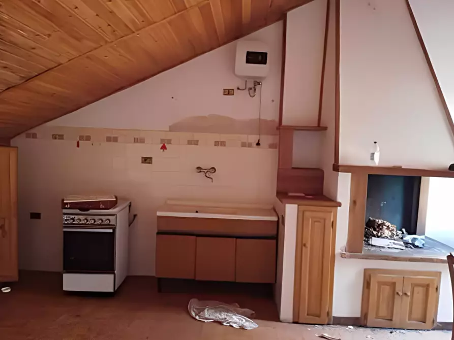 Immagine 9 di Appartamento in vendita  in Paraonda 8 a Sellano