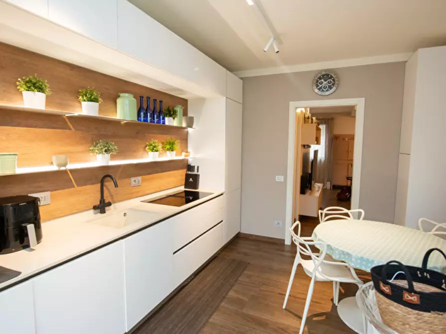 Immagine 13 di Casa bifamiliare in vendita  a Bussolengo