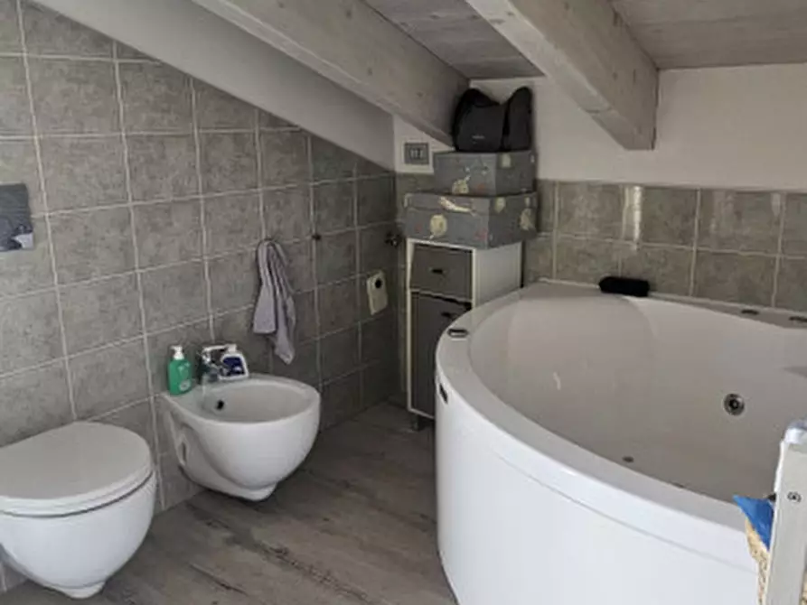 Immagine 27 di Casa bifamiliare in vendita  a Bussolengo