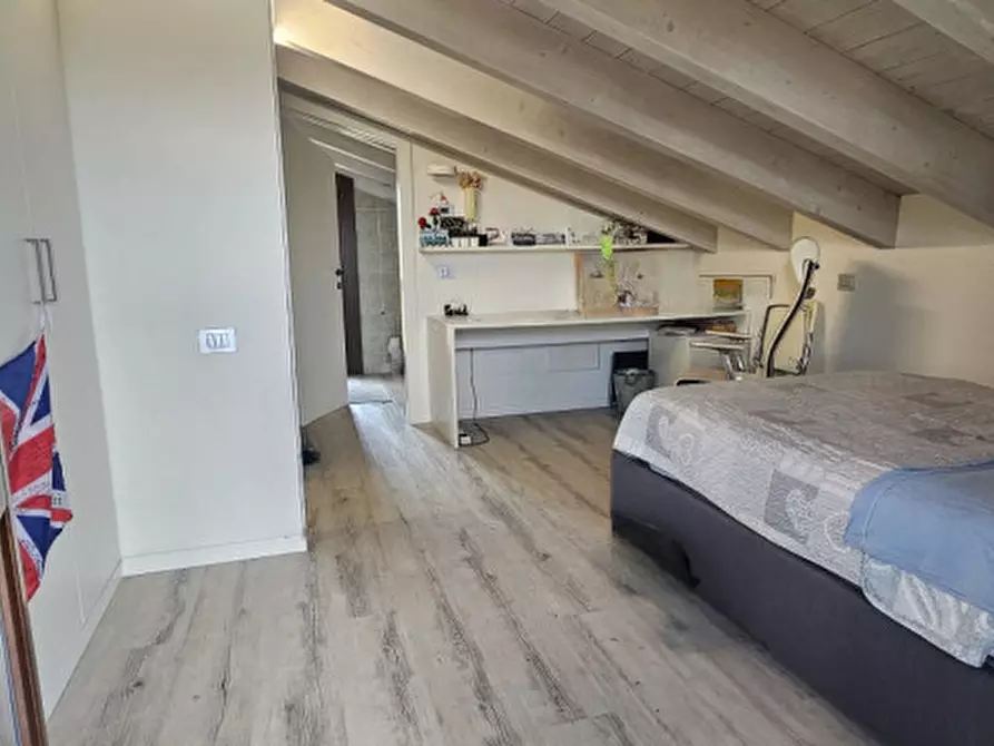 Immagine 28 di Casa bifamiliare in vendita  a Bussolengo