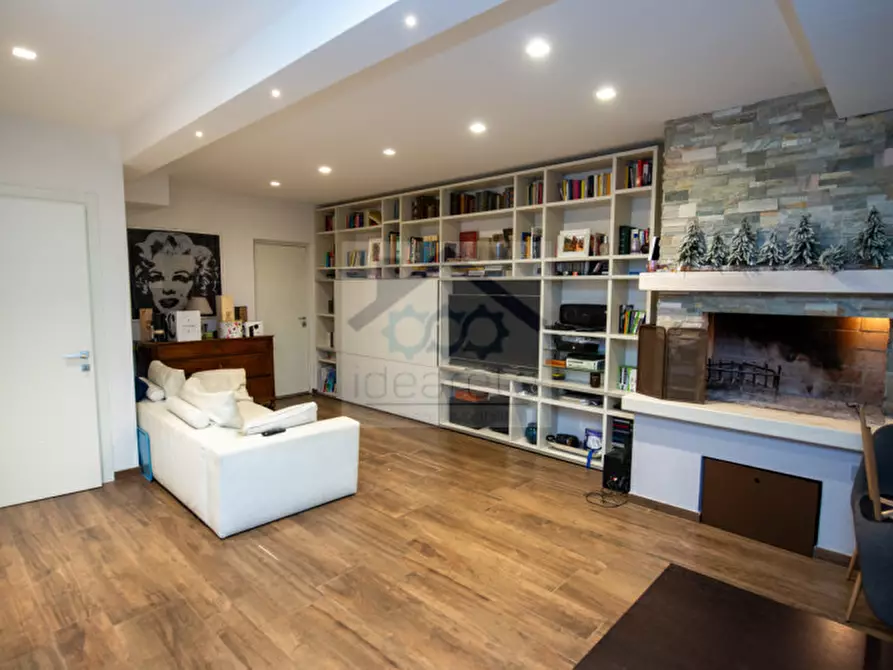 Immagine 33 di Casa bifamiliare in vendita  a Bussolengo