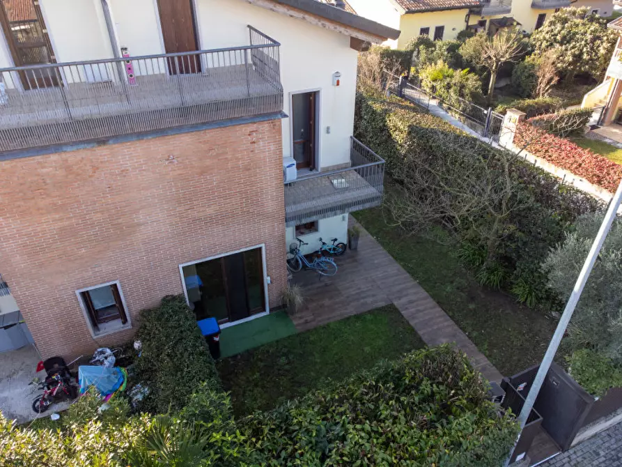 Immagine 38 di Casa bifamiliare in vendita  a Bussolengo