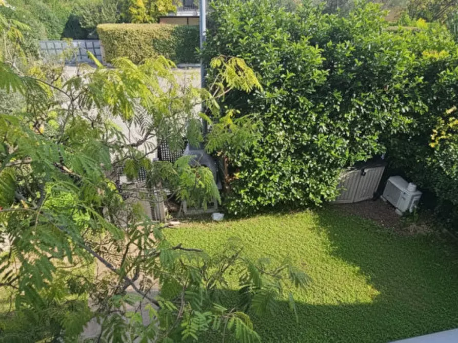 Immagine 40 di Casa bifamiliare in vendita  a Bussolengo