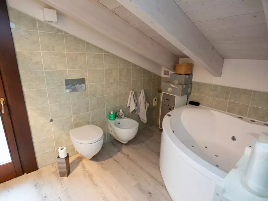 Immagine 45 di Casa bifamiliare in vendita  a Bussolengo