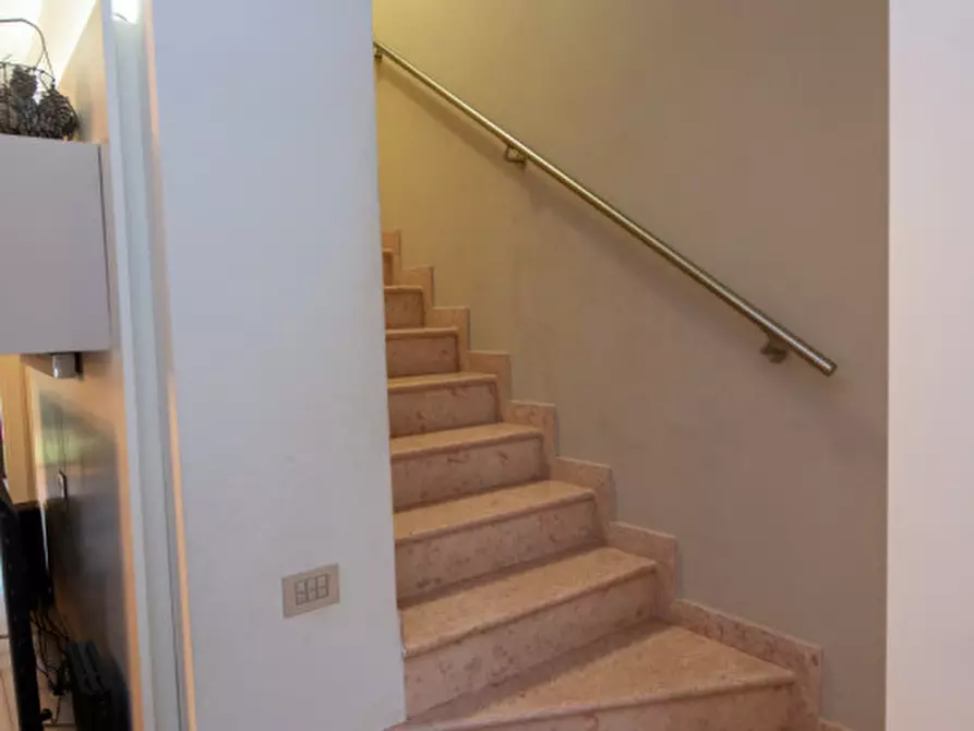 Immagine 46 di Casa bifamiliare in vendita  a Bussolengo