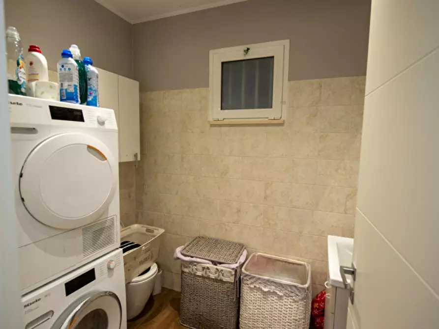 Immagine 47 di Casa bifamiliare in vendita  a Bussolengo