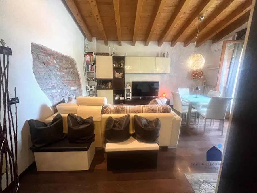 Immagine 2 di Appartamento in vendita  a Castenedolo