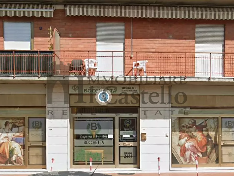 Immagine 2 di Negozio in affitto  in Via Roma a Castiglione Del Lago