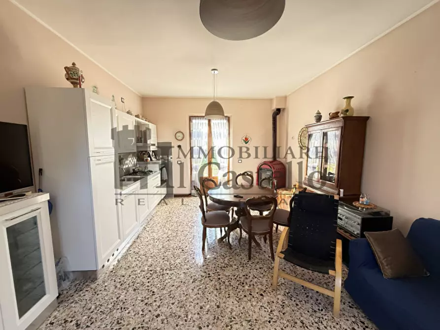 Immagine 5 di Casa indipendente in vendita  in pineta a Castiglione Del Lago