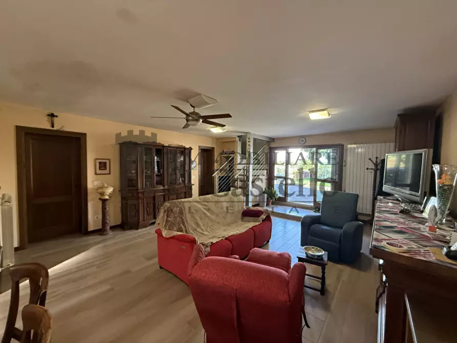 Immagine 10 di Casa indipendente in vendita  in pineta a Castiglione Del Lago