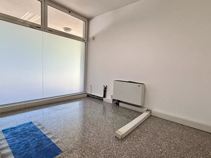 Immagine 9 di Negozio in vendita  in VIA DUPRE' a Padova