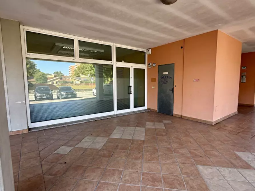 Immagine 11 di Negozio in vendita  in VIA DUPRE' a Padova