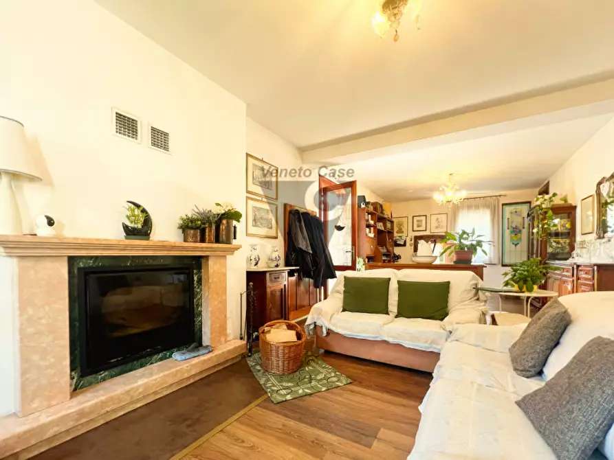 Immagine 1 di Casa indipendente in vendita  a Mira