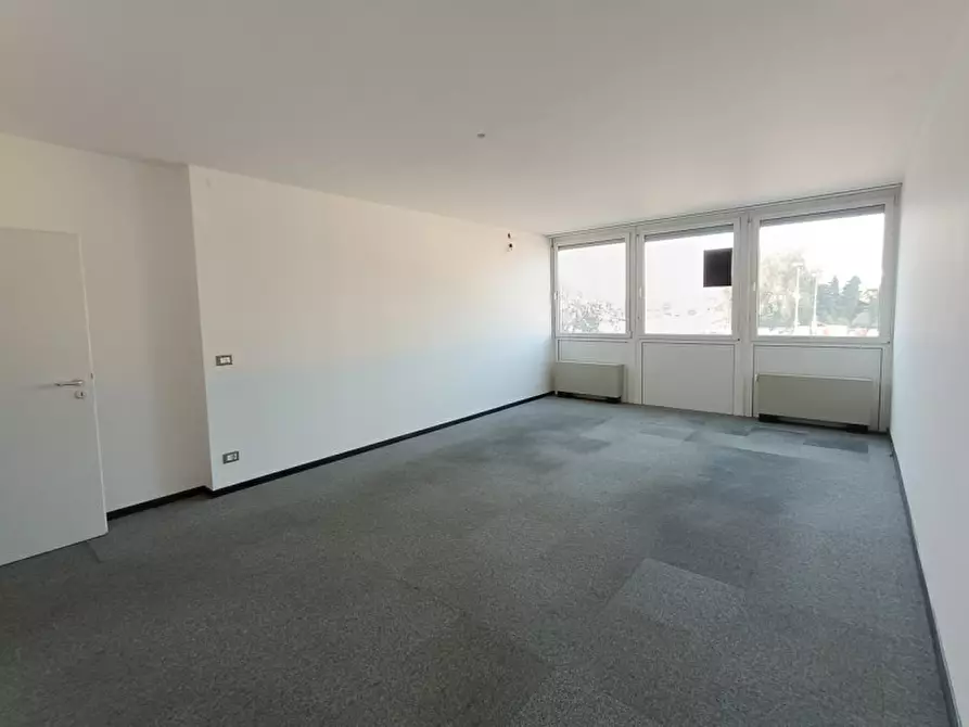 Immagine 4 di Ufficio in affitto  in via Avogadro a Bolzano
