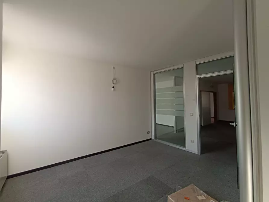 Immagine 9 di Ufficio in affitto  in via Avogadro a Bolzano