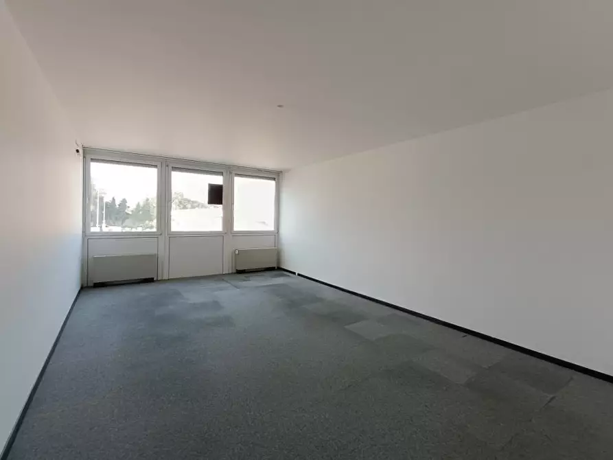 Immagine 12 di Ufficio in affitto  in via Avogadro a Bolzano