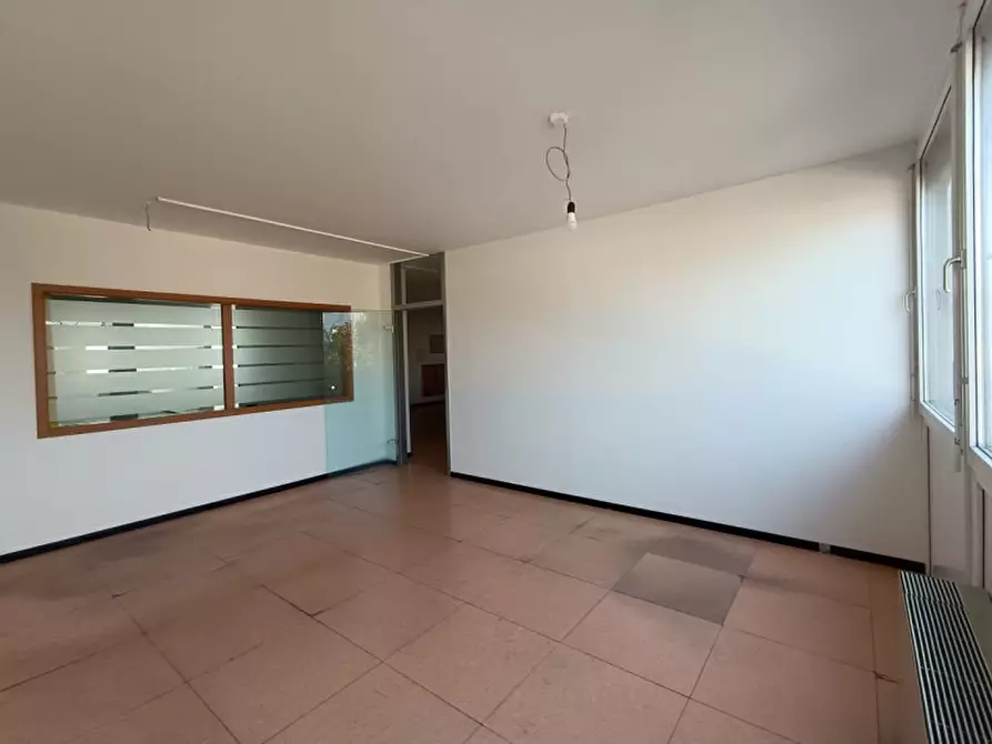 Immagine 14 di Ufficio in affitto  in via Avogadro a Bolzano