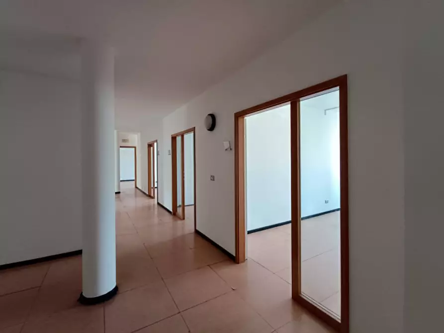Immagine 16 di Ufficio in affitto  in via Avogadro a Bolzano