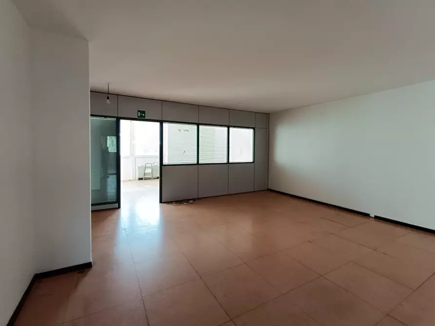 Immagine 18 di Ufficio in affitto  in via Avogadro a Bolzano