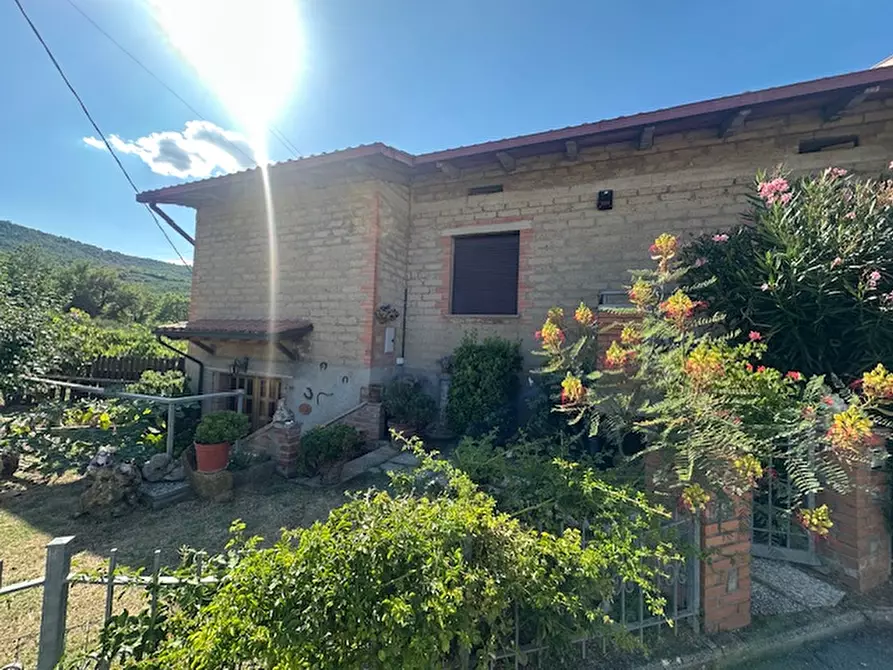 Immagine 1 di Casa indipendente in vendita  in Ginestreto a Piegaro