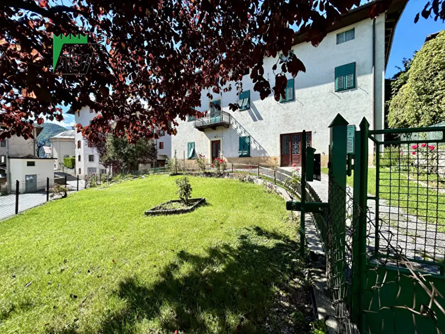 Immagine 1 di Casa indipendente in vendita  in VIA 1° Maggio a Ville D'anaunia