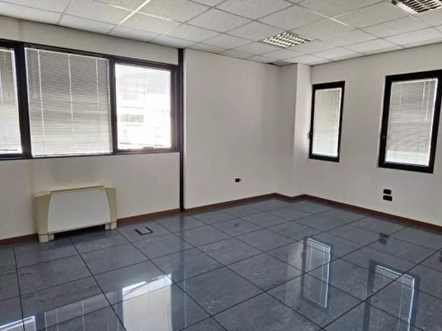 Immagine 5 di Ufficio in affitto  in Via Austria a Padova