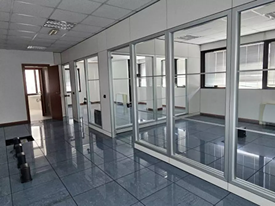 Immagine 8 di Ufficio in affitto  in Via Austria a Padova