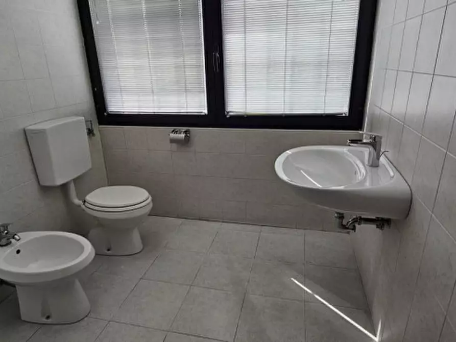 Immagine 9 di Ufficio in affitto  in Via Austria a Padova