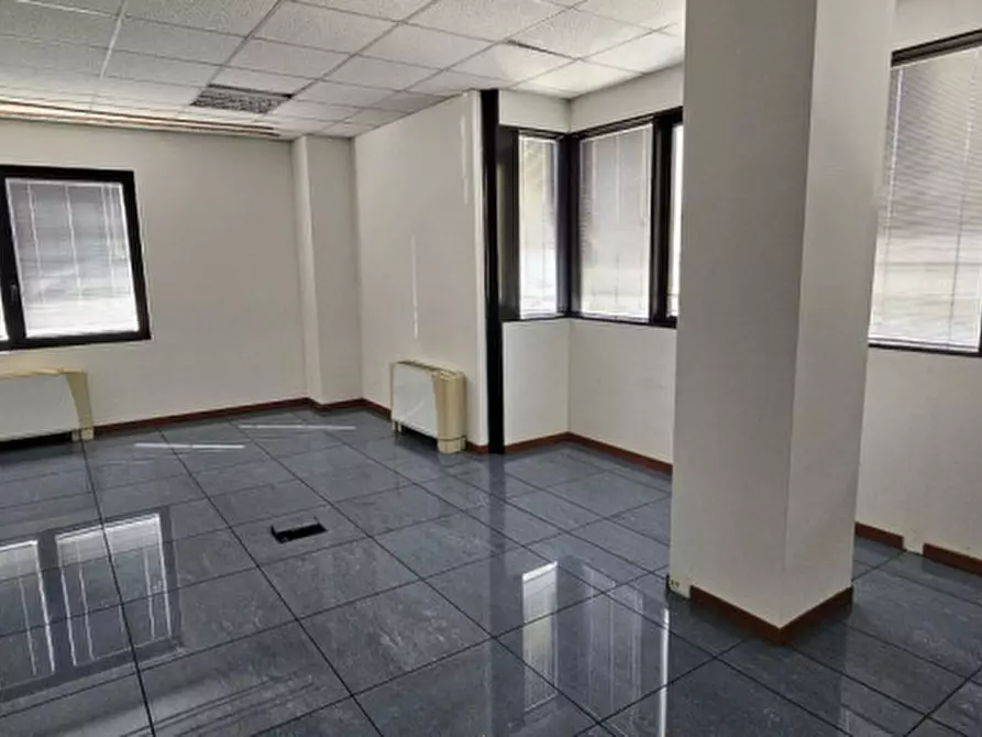 Immagine 10 di Ufficio in affitto  in Via Austria a Padova