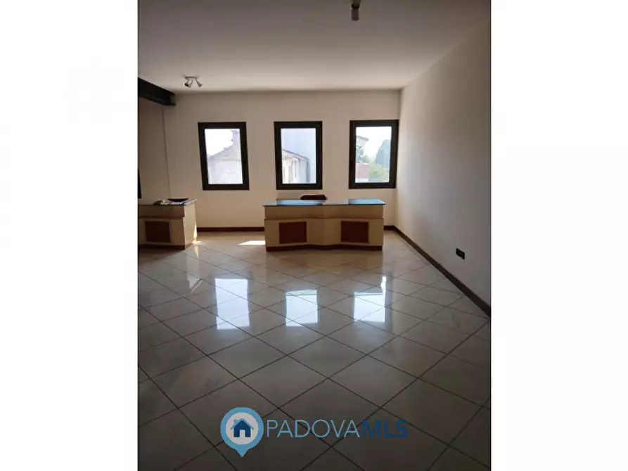 Immagine 7 di Ufficio in vendita  in via provinciale sud a Fosso'