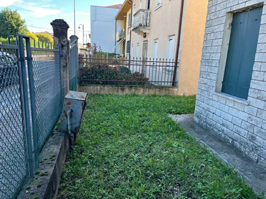 Immagine 4 di Rustico / casale in vendita  a Tombolo