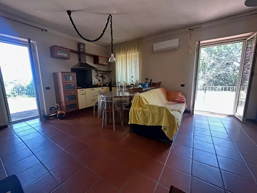 Immagine 4 di Villa in vendita  a Viterbo