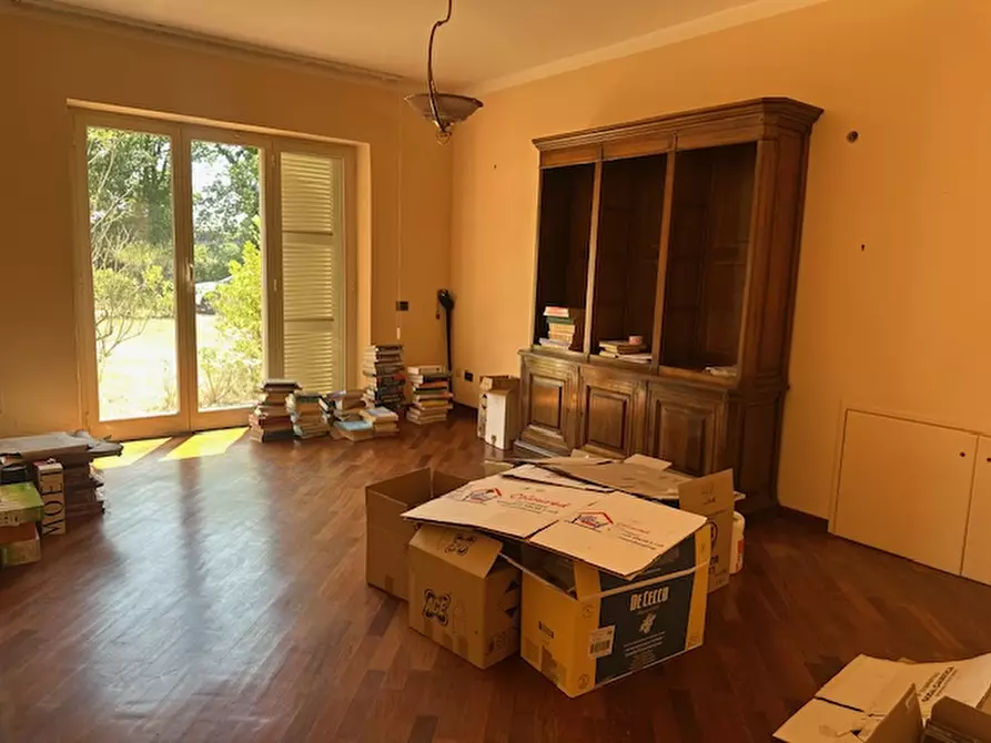 Immagine 14 di Villa in vendita  a Viterbo