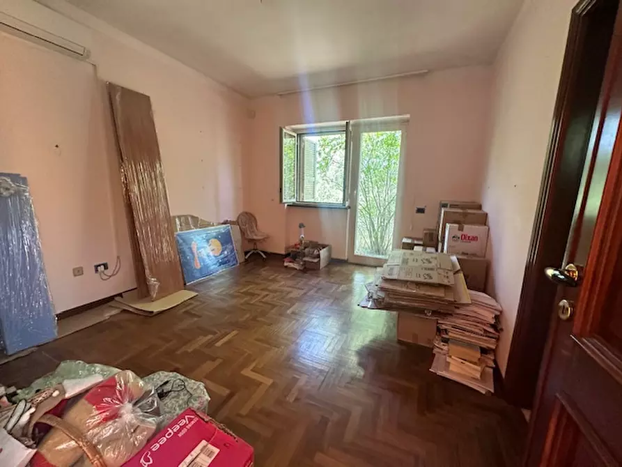 Immagine 17 di Villa in vendita  a Viterbo