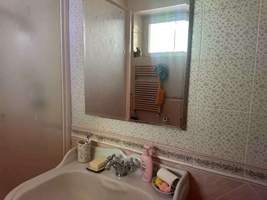 Immagine 24 di Villa in vendita  a Viterbo