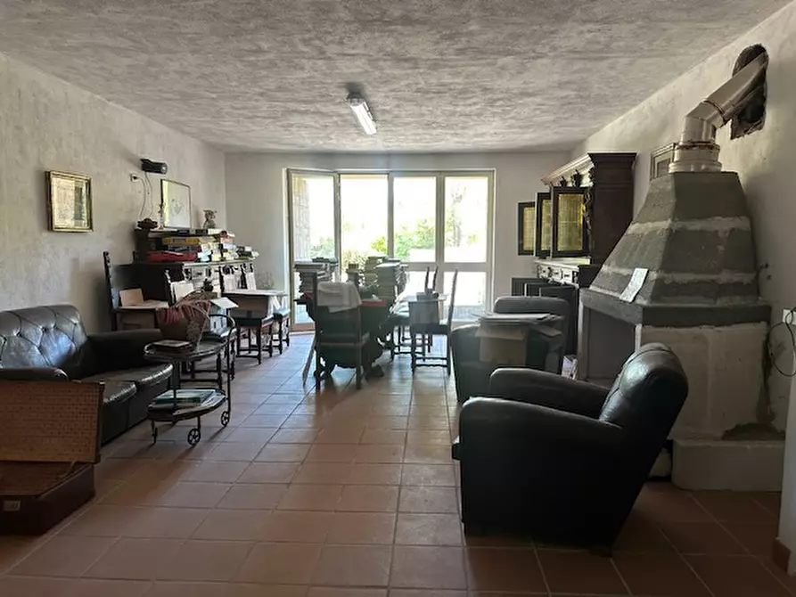 Immagine 34 di Villa in vendita  a Viterbo