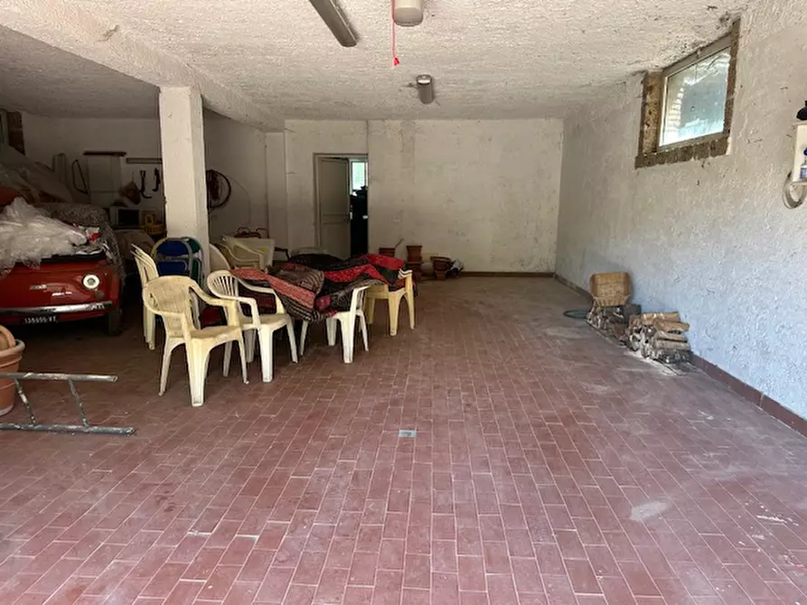 Immagine 41 di Villa in vendita  a Viterbo